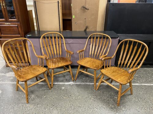 SHIN LEE Oak Windsor Dining Chair (Set of 4)