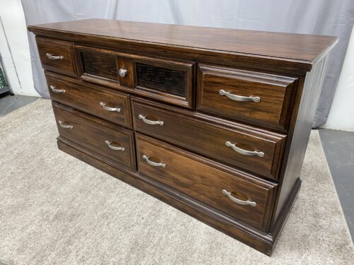BALLMAN/CUMMINGS Dark Brown 7-Drawer Low Dresser