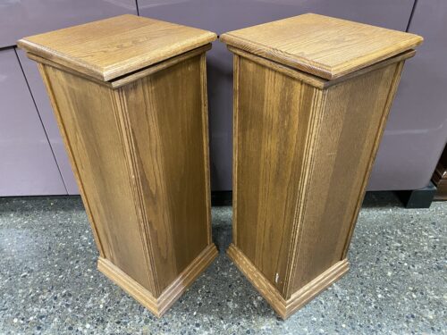 Natural Finish Spinning Top Display Pillar (Set of 2)