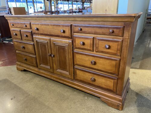 ALEXANDER JULIAN Home Colors 11-Drawer Cherry Wood Dresser