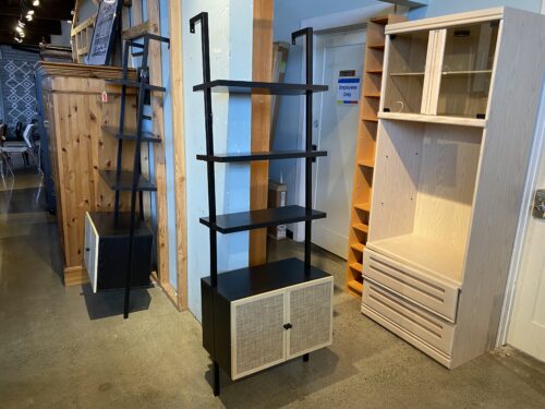 Modern Bono Style Wall Mounted Ladder Shelf with Metal Frame