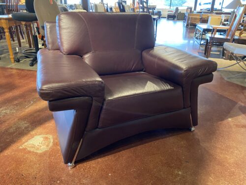 Modern Style Burgundy Leather Chair
