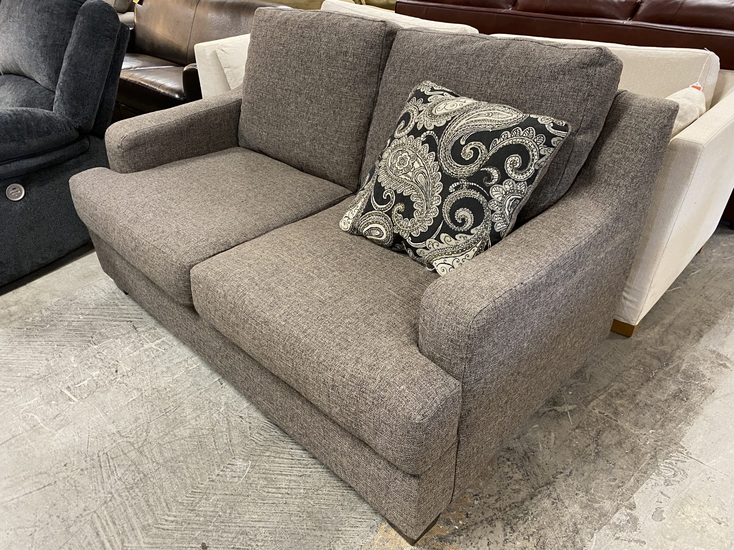 ASHLEY Salt & Pepper Slope Arm Loveseat