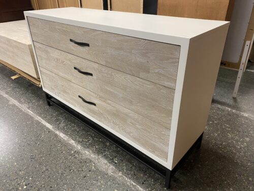 UNIVERSAL Spencer White 3-Drawer Low Dresser w/ Mirror