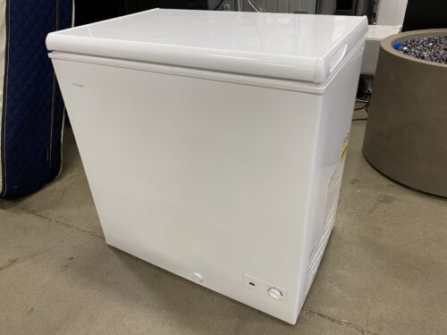 VISSANI Manual Defrost Chest Freezer in White Model #DCM7QRBWW