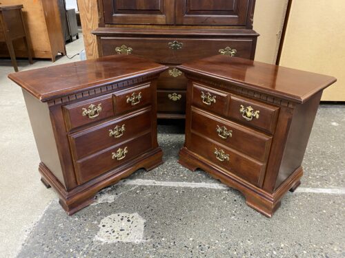 Cherry Finish Colonial Closed 2 Drawer Nightstand  (Set of 2)