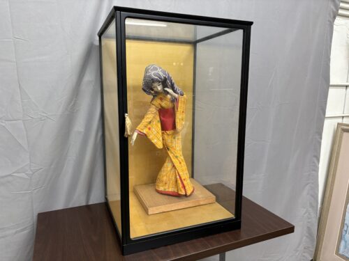 Traditional Japanese Collectable Geisha Doll in Display Case