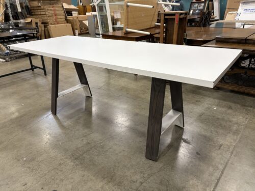 ARCADIA Modern White Top Delen Meeting Table with Slanted Plank Style Legs