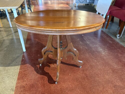 Antique Victorian Style Oval Parlor Accent Table