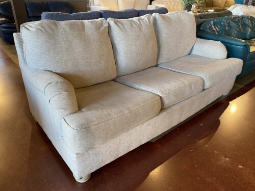 Traditional Cream 3-Seater Sofa with Rolled Arms