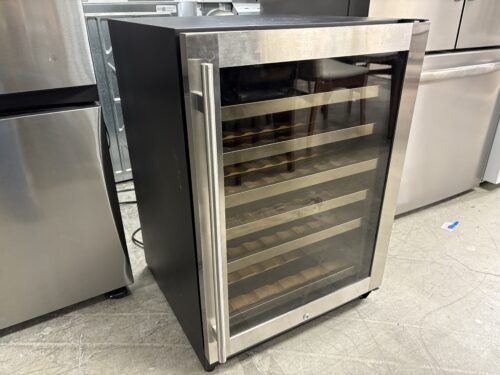 ALLAVINO 56 Bottle Wine Fridge Model #VSRW56-1SSRN