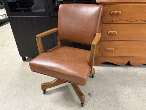 JOHNSON CHAIR CO.  Vintage Caramel Banker Chair w/ Light Brown Wood Frame