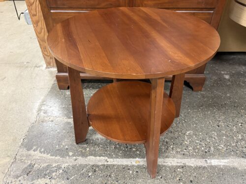 ETHAN ALLEN Impressions Cherry Finish Round Accent Table