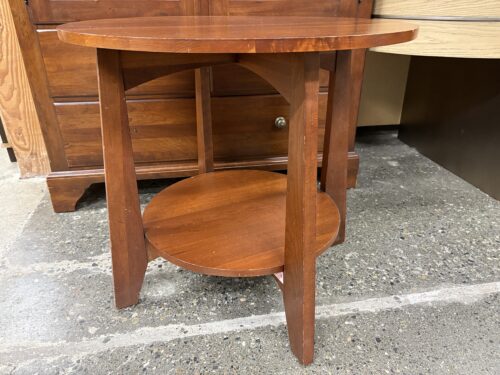 ETHAN ALLEN Impressions Cherry Finish Round Accent Table