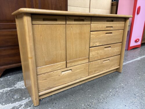 THOMASVILLE Blonde Credenza w/ Carved Handles