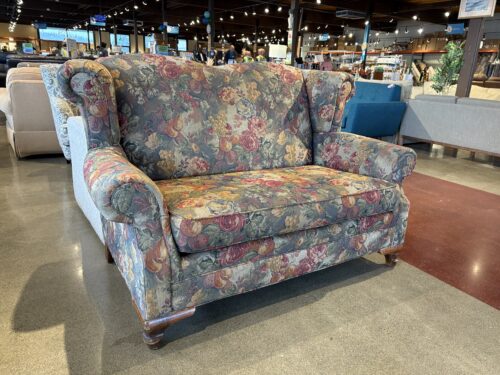 Vintage Style Floral Pattern Loveseat