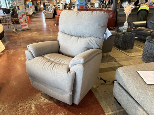 NEW! LA-Z-BOY Swivel Power Recliner with Wireless Remote