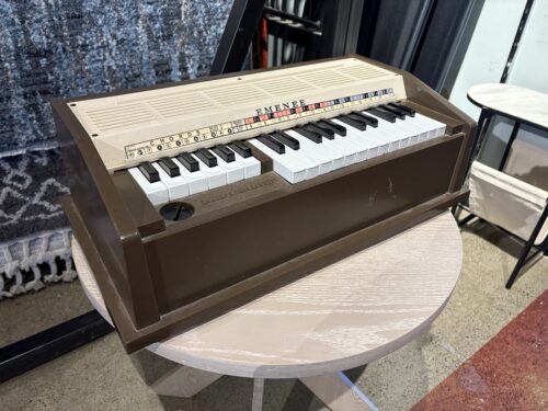 EMENEE  Vintage Pollychord Kids Toy Organ