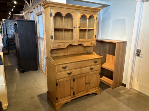 Early American 2-Piece Lightwood China Hutch