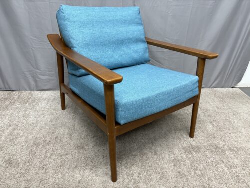 LEVITY Scandinavian Lounge Chair w/ Turquoise Cushions