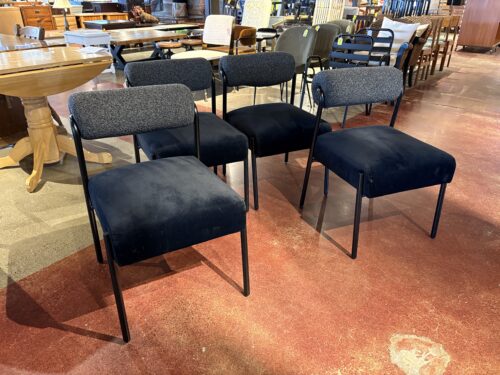 TOV FURNITURE Jolene Velvet Accent Chairs (Set of 4)