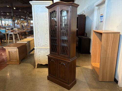 ETHAN ALLEN Vintage 2-Piece Illuminated Curio Cabinet with Storage