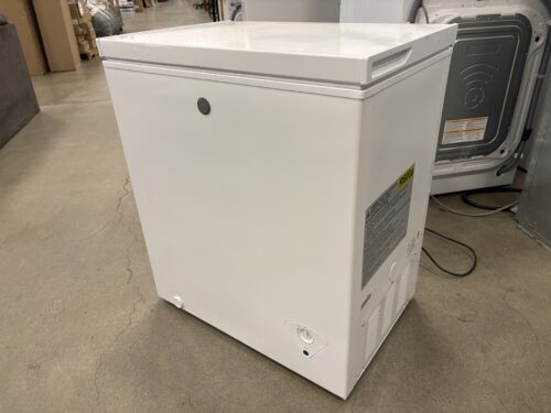 NEW! GE 5 Cu. Ft. Manual Defrost Chest Freezer Model #FCM5SKWW
