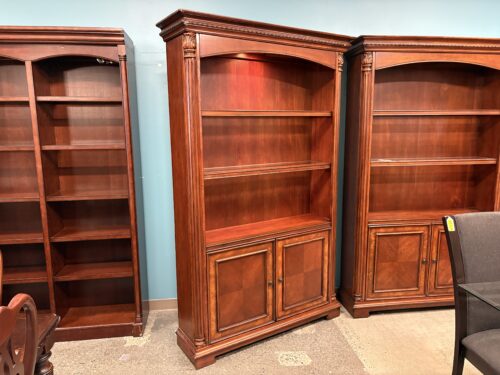 Mahogany Finish Lighted Bookcase w/ Bottom Cabinet