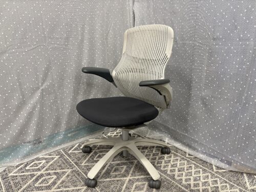 KNOLL Grey and Cream Pneumatic "Generation" Office Chair
