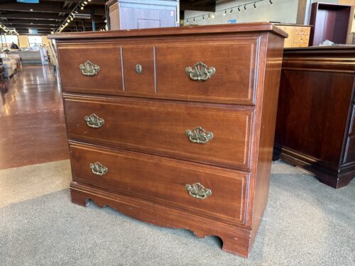 CHILD CRAFT BY SMITH Chest of Drawers