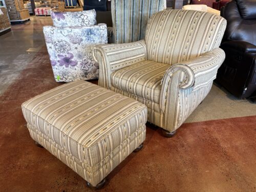 FLEXSTEEL Vintage American Traditional Striped Armchair