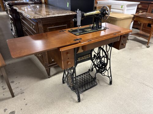 SINGER Vintage Sewing Machine Table