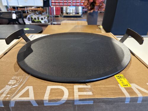 NEW! MADE IN Pre Seasoned Carbon Steel 17 Inch Round Griddle