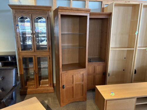 RIVERSIDE FURNITURE Mission Style Curio Cabinet with Glass Shelves