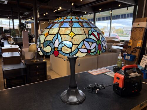 Tiffany-Style 2 Light Victorian Table Lamp with 16" Shade