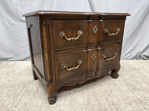 HENREDON Carved Wood French Provincial Bedside Chest