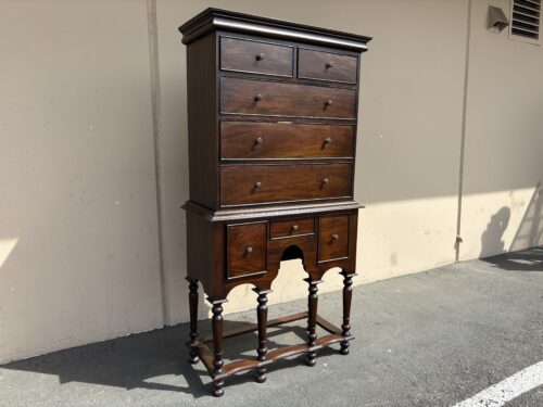 Vintage Colonial Solid Wood 2-Piece 8-Drawer Dresser