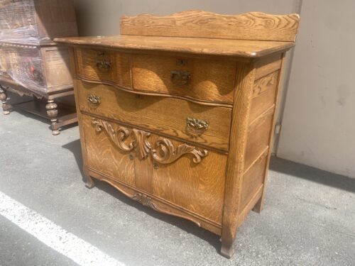 Antique Carved Golden Tiger Oak Sideboard 3-Drawer Locking Sideboard