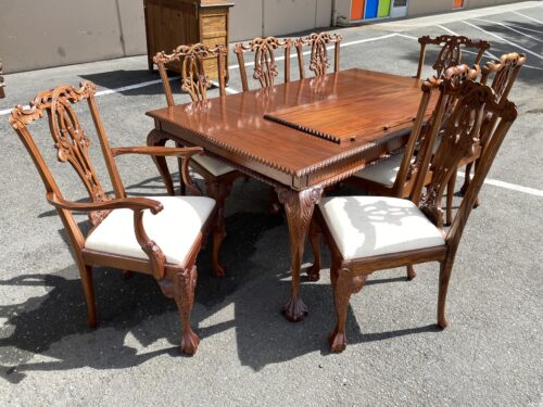 Vintage Chippendale Ornately Carved Dining Set w/ 8 Chairs & Leaf