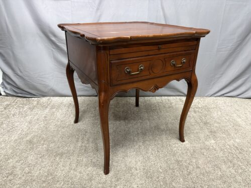 IMPERIAL GRAND RAPIDS Vintage Colonial Style Single Drawer Scalloped End Table