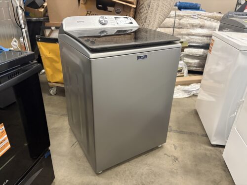 MAYTAG 5.3 Cu. Ft. Top Load Impeller Washer with Extra Power and Smart Appliance  Model #MTW6200RR