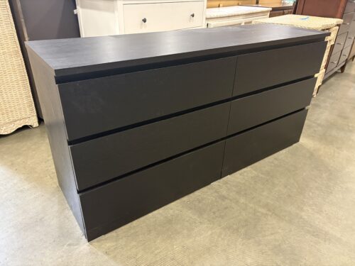 Modern Sleek Black 6 Drawer Dresser with Finger Pulls
