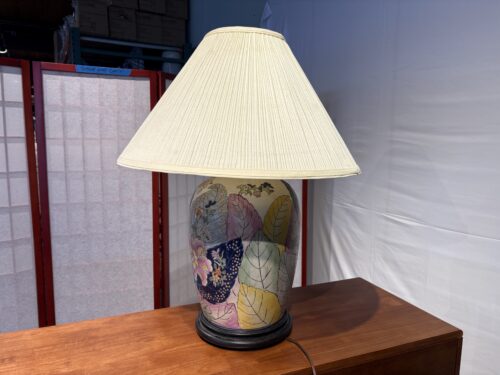Porcelain Hand Painted Tobacco Leaf Table Lamps