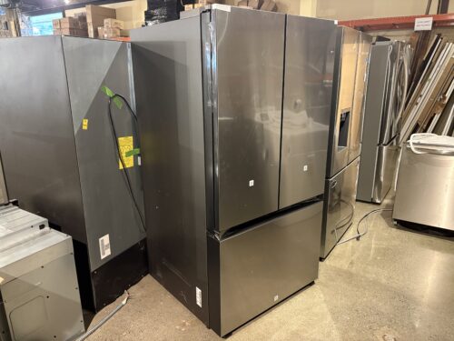 NEW! SAMSUNG 30 cu. ft. Bespoke 3-Door French Door Refrigerator with Beverage Center Model #RF30BB6600QLAA