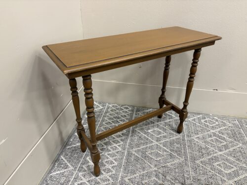 ST. JOHNS TABLES  Vintage Provincial Style Wooden Entry Table