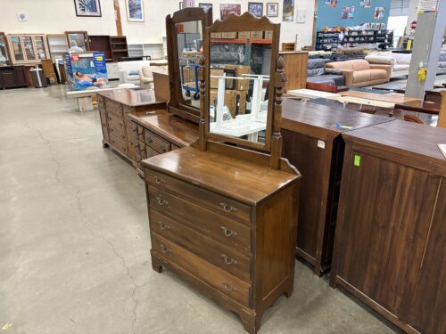 Vintage Wooden 4 Drawer Dresser with Attached Vanity Mirror