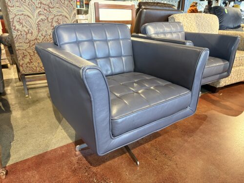 JASON FURNITURE Modern Gray Tufted Leather Swivel Chair