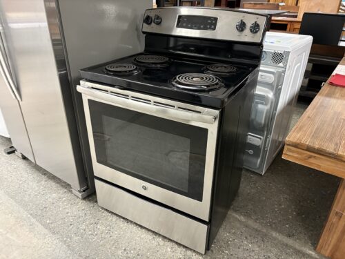 GE 4-Burner Electric Oval Range Model #JB250RF1SS