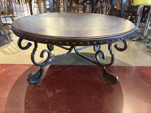 ASHLEY FURNITURE Rafferty Traditional Round Coffee Table