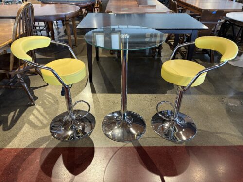 FLASH FURNITURE Round Glass Pub Table with Retro Yellow Vinyl Bar Stools (Set of 2 Chairs )